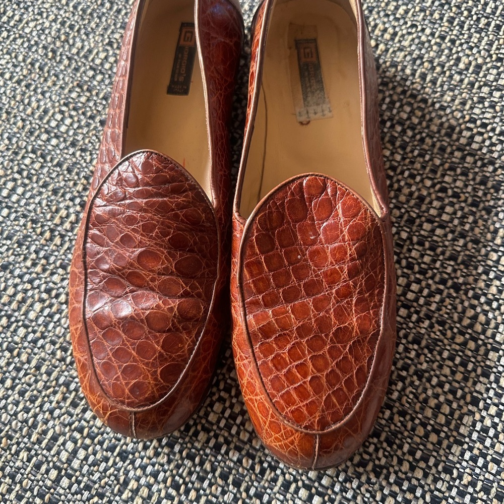 Elegant Brown crocodile Women's Loafers